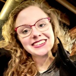 Meet your Posher, Lara